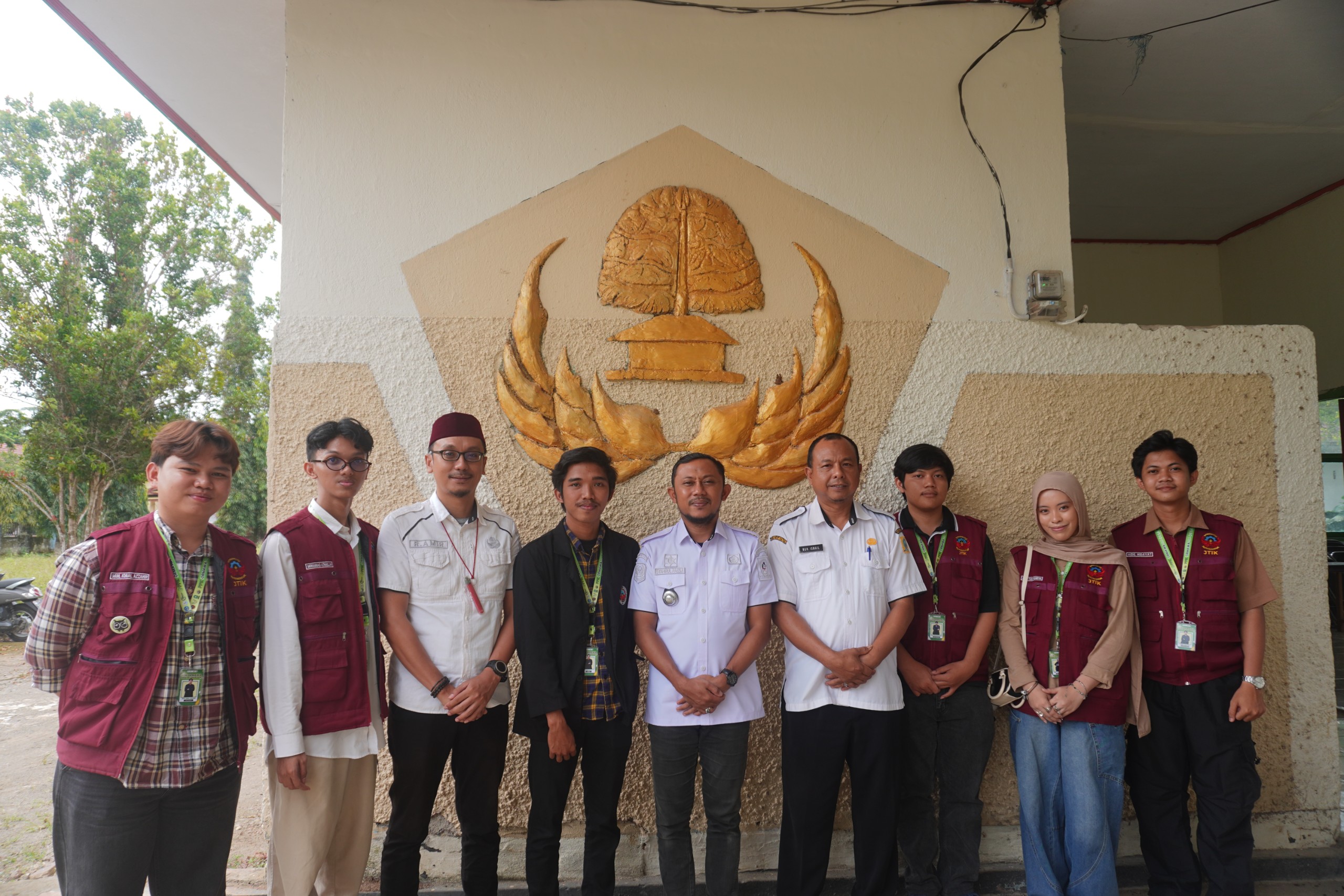 Audensi ke Kantor Kecamatan Sinjai Tengah