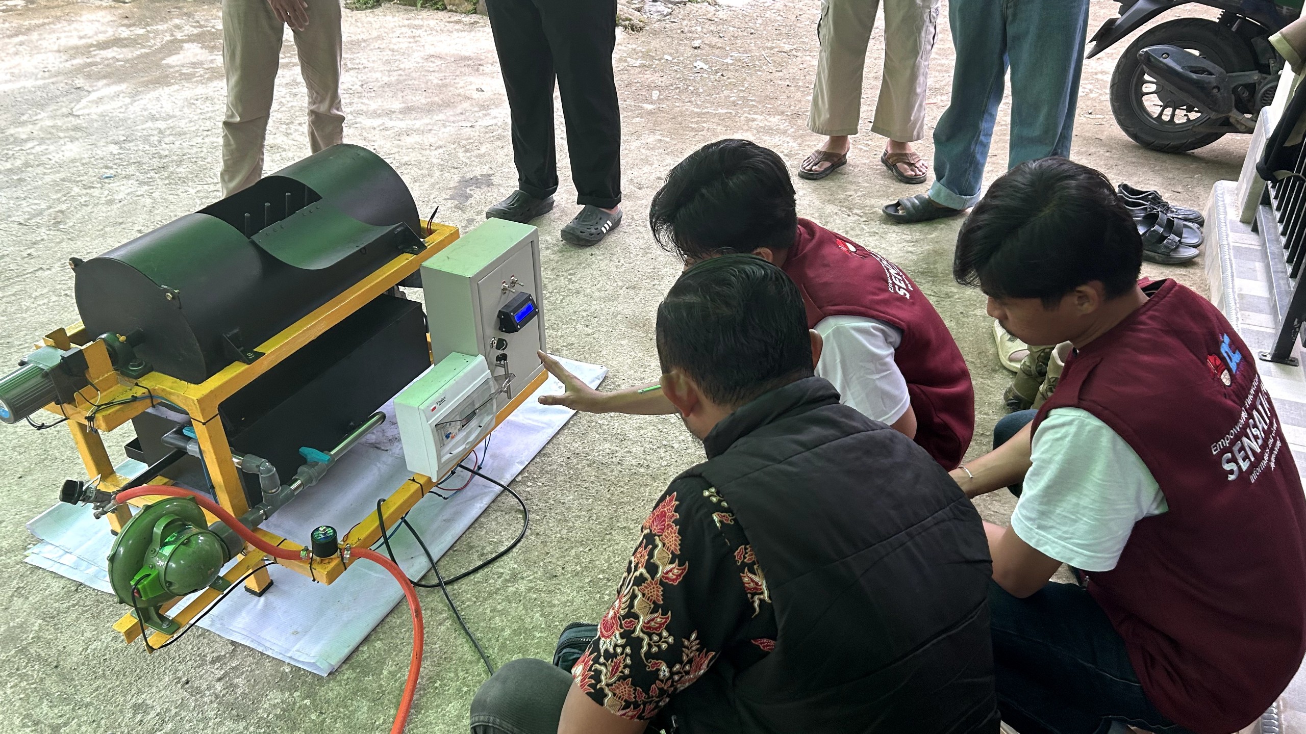 Kunjungan Camat Sinjai Tengah ke Posko PPKO HIMATIK PNUP 2026