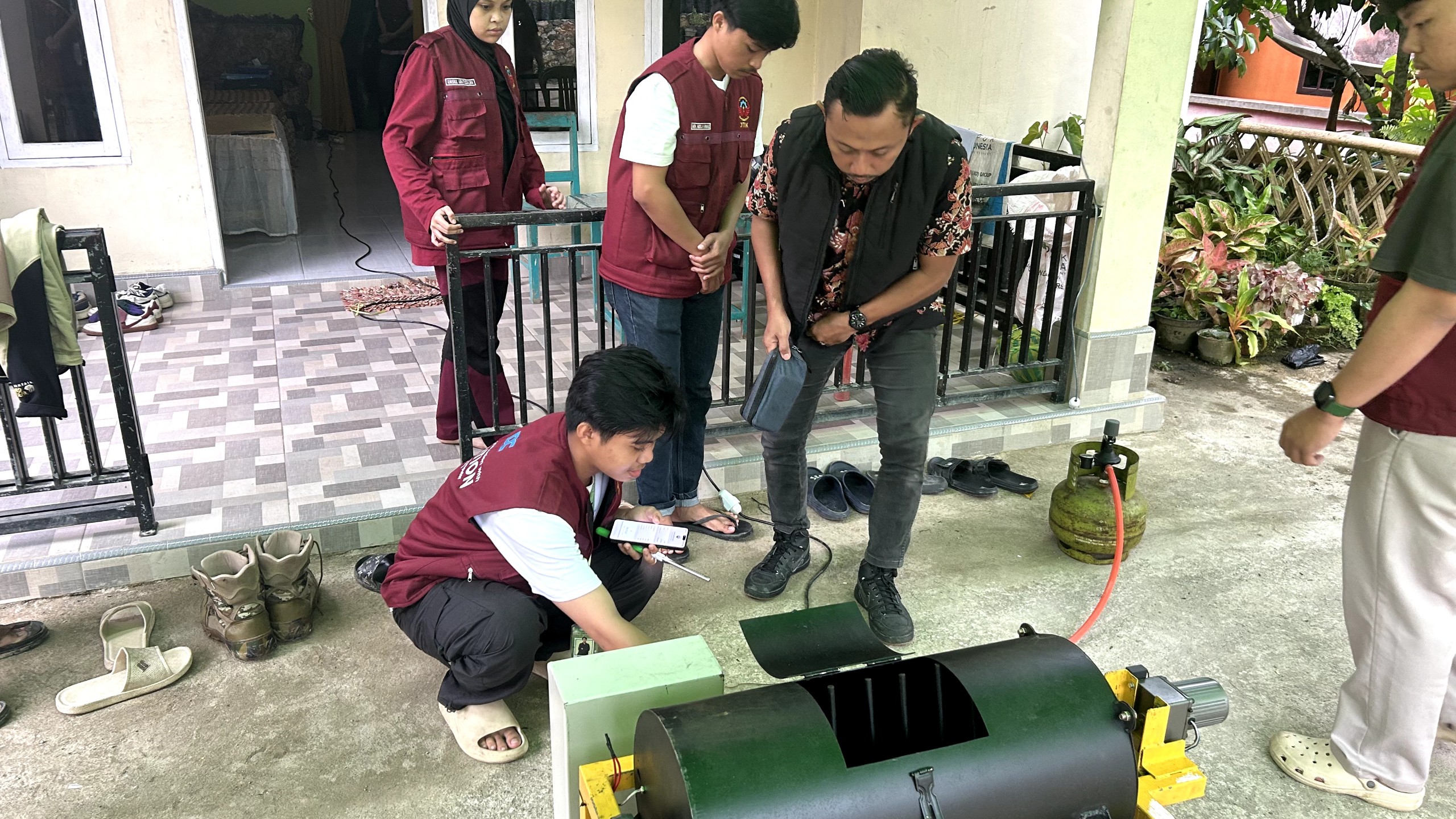 Kunjungan Camat Sinjai Tengah ke Posko PPKO HIMATIK PNUP 2026
