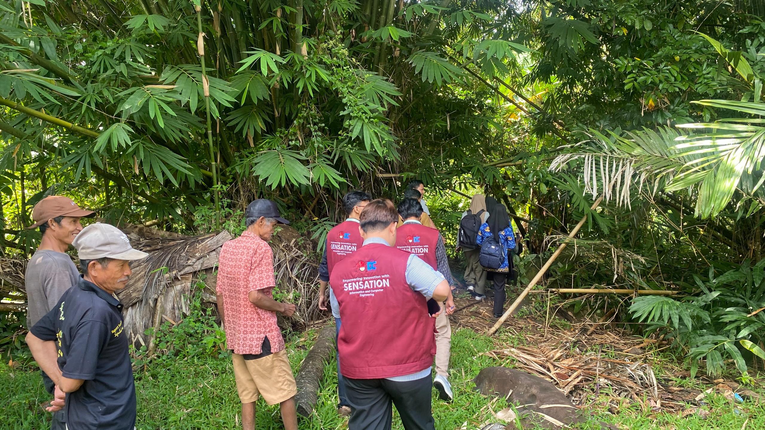 Kunjungan ke Kebun Lada oleh Tim Pelaksana