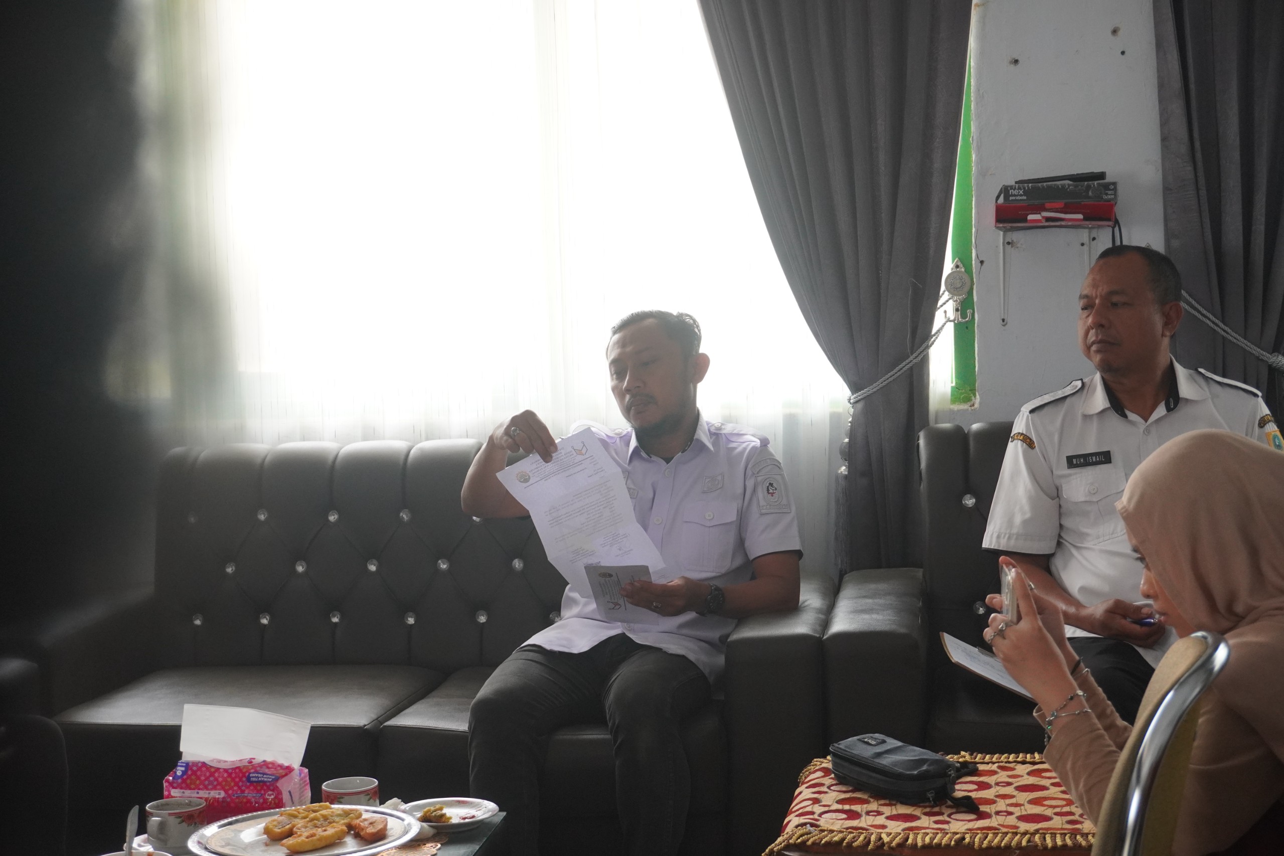 Audensi ke Kantor Kecamatan Sinjai Tengah