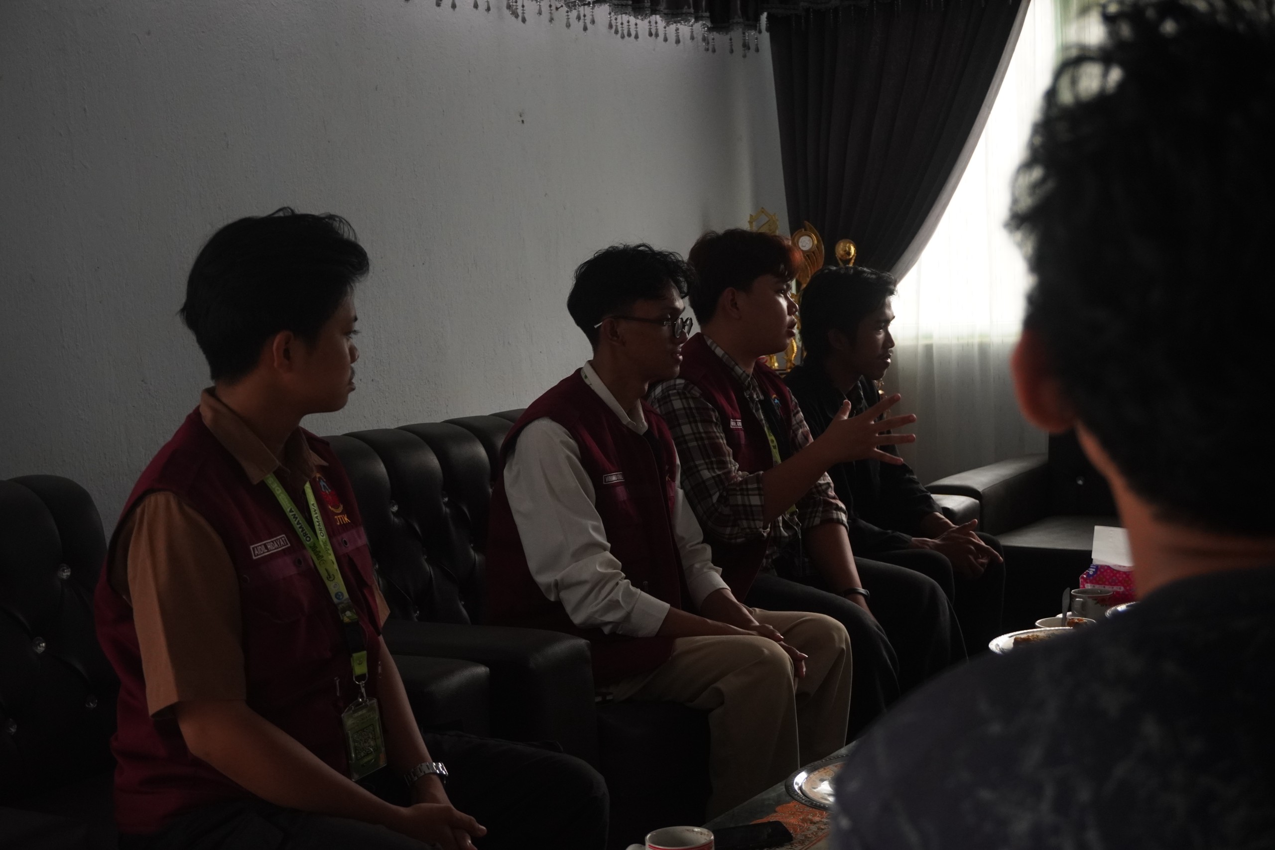 Audensi ke Kantor Kecamatan Sinjai Tengah