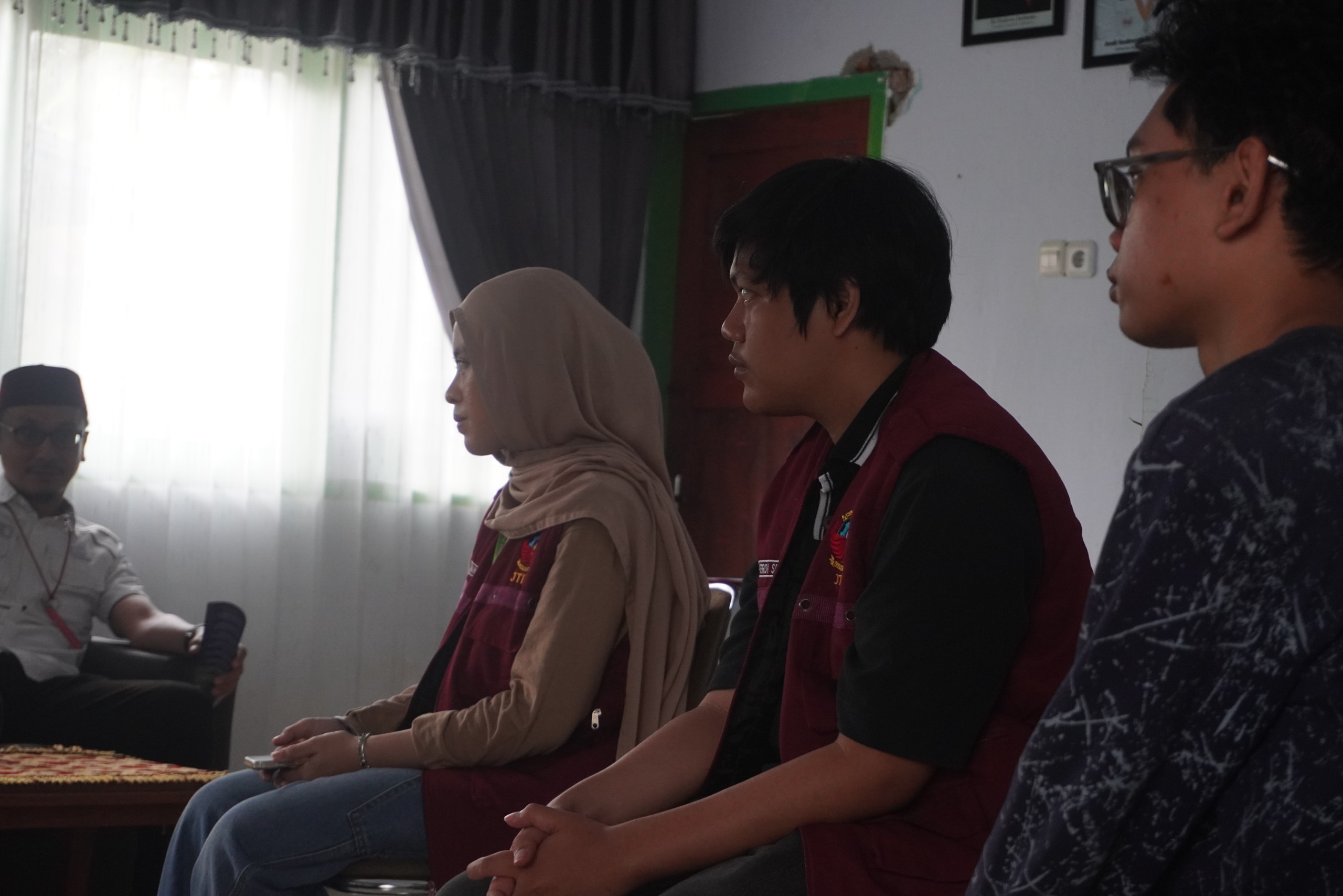 Audensi ke Kantor Kecamatan Sinjai Tengah