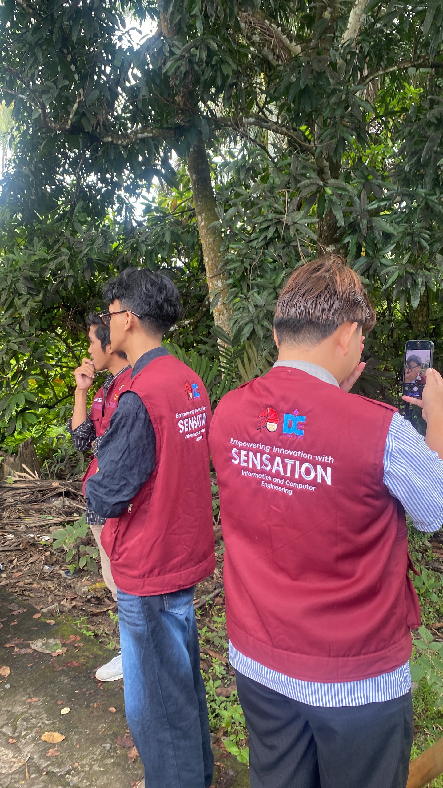 Kunjungan ke Kebun Lada oleh Tim Pelaksana